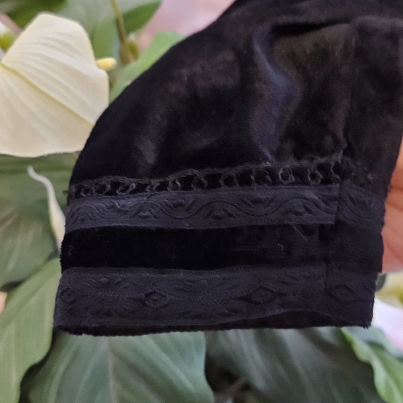 White Stag Velvet jacket embellished with silver beads, open front size Medium - Picture 6 of 11